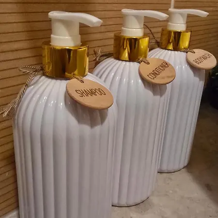 Apartment Boutique - Flora Boutique *